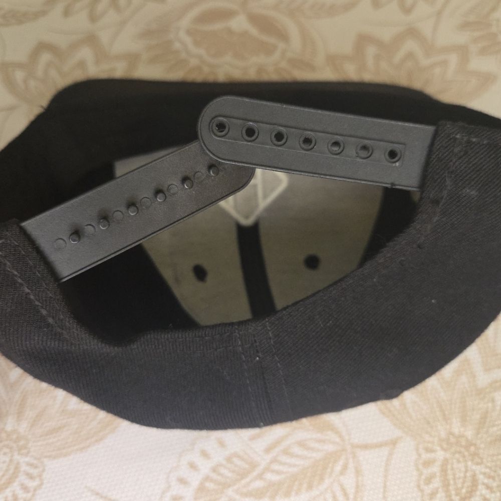 NBA Team Henessy Logo Black Wool Blend Snapback Hat Cap NEW Rare Find - Picture 7 of 7